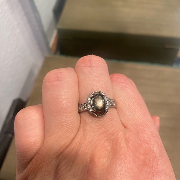 Black Star Sapphire and White Gems Atop Sterling Silver - Picture 3 of 6